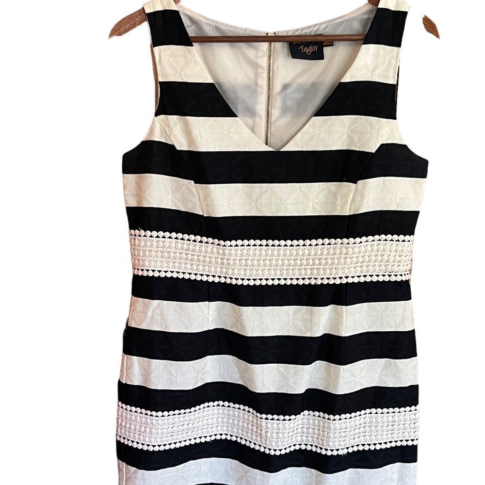 Just Taylor Black and White Striped Body Con dress size 6